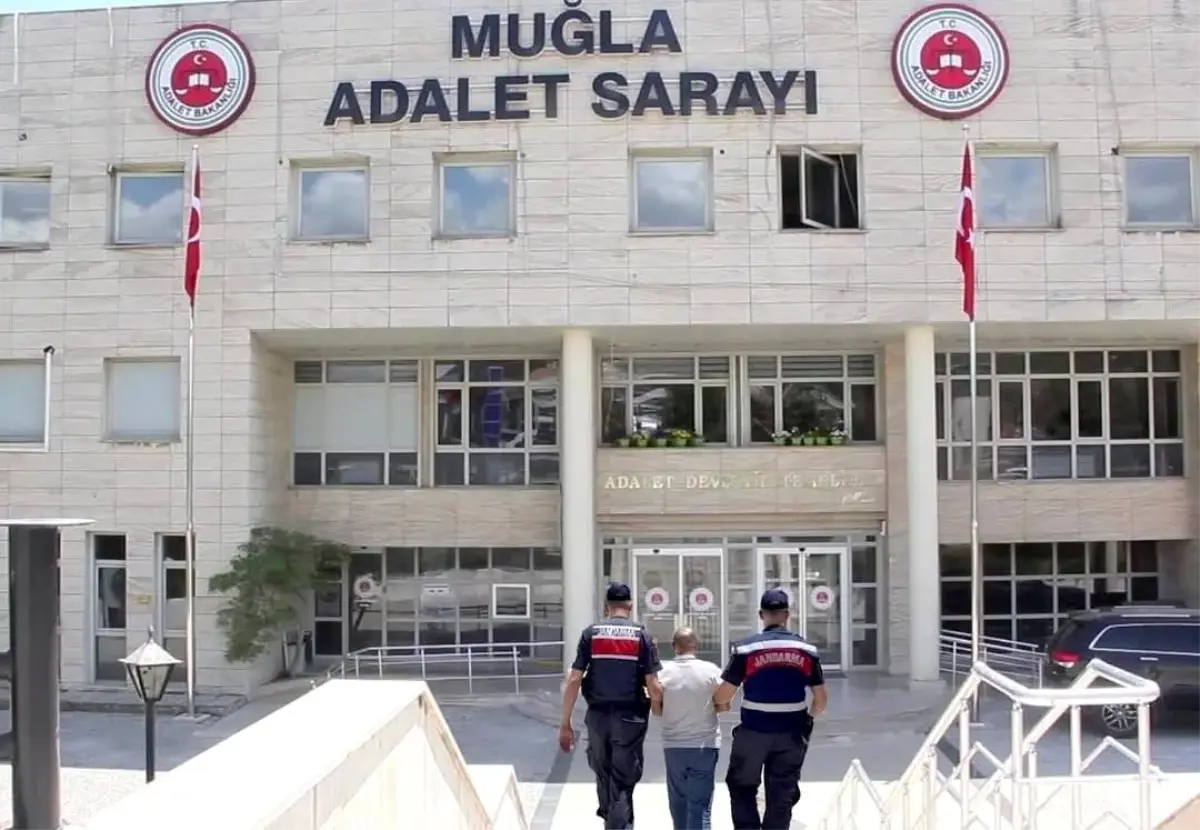 Muğla'da Dolandırıcılık Suçundan Aranan Şahıs Yakalandı