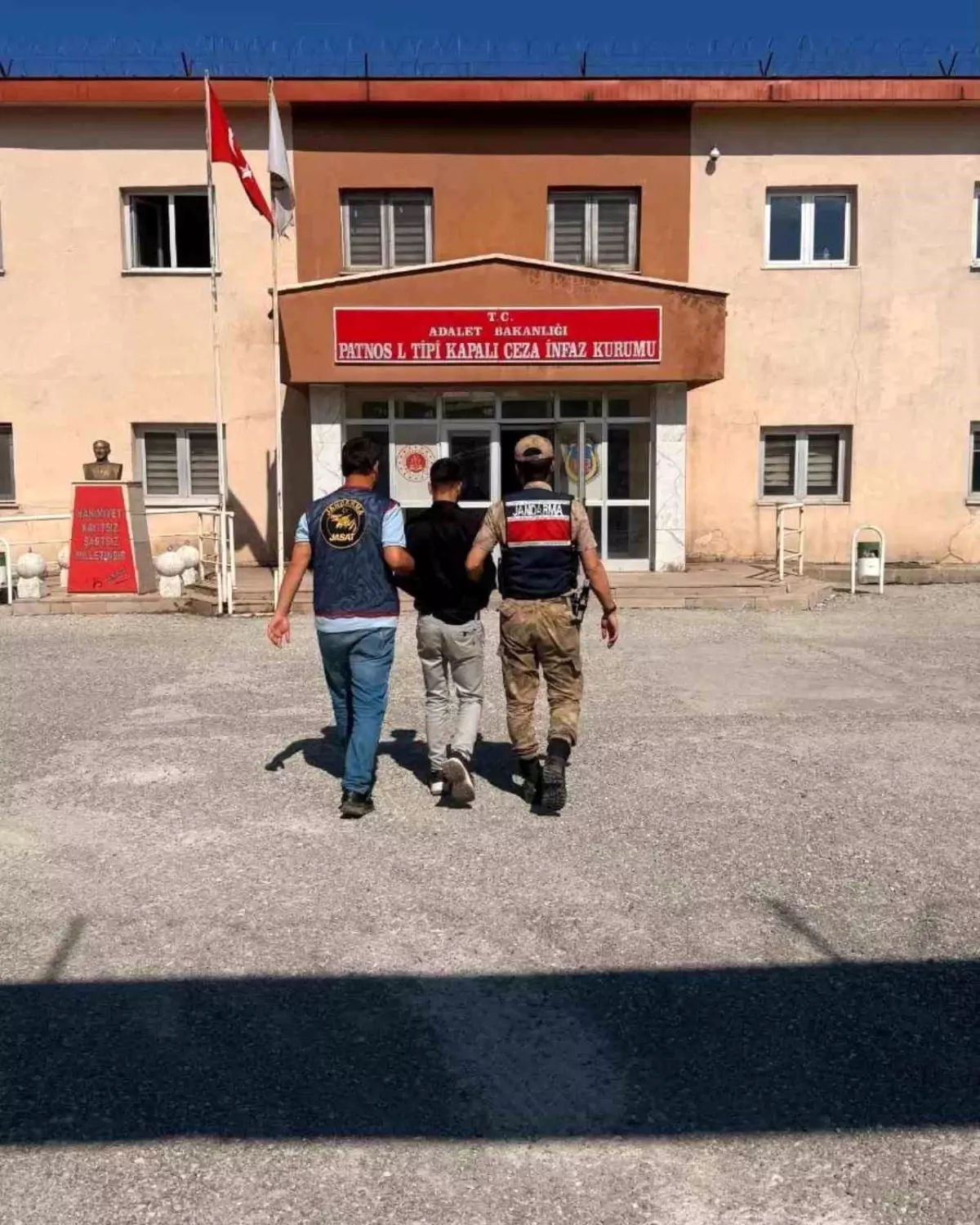 Ağrı'da Kasten Öldürme Suçundan Aranan Şahıs Yakalandı