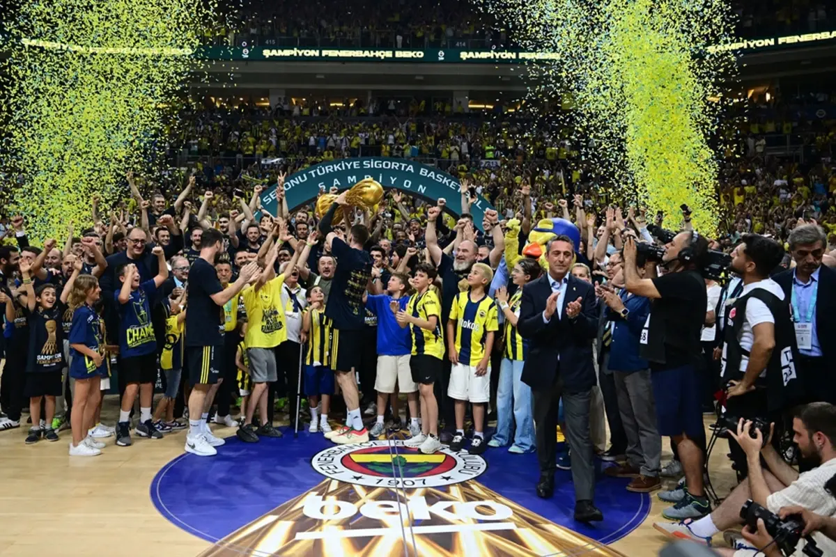 Şampiyonluğun ardından Fenerbahçe Beko'dan Galatasaray'a transfer