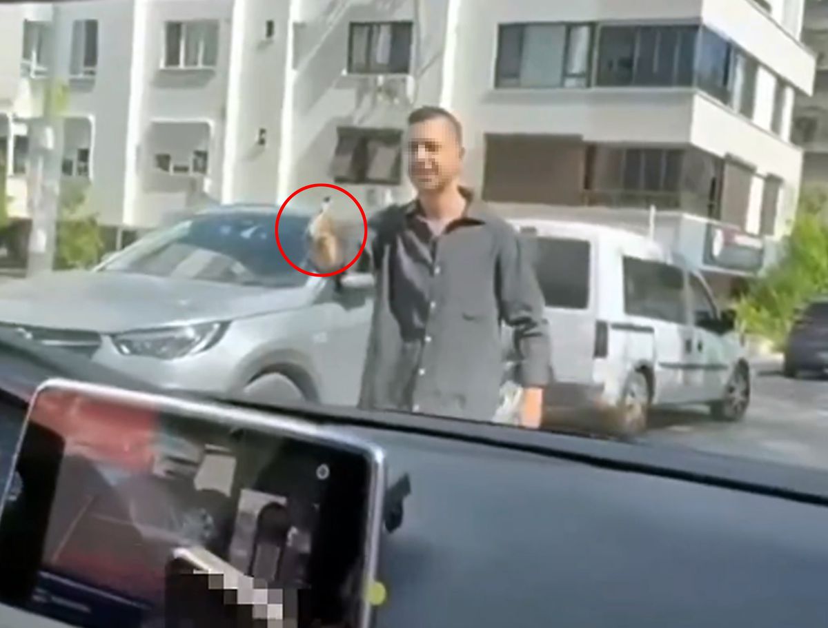 Antalya'da Trafikte Tartışma: Silahlı Tehdit ve Tutuklama