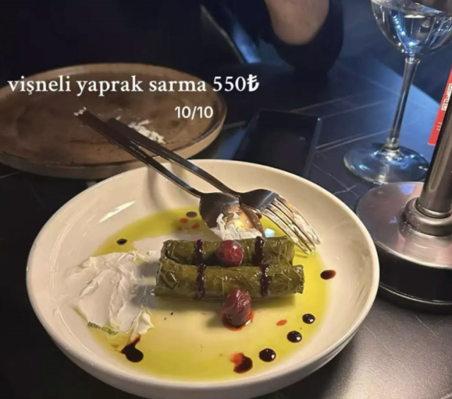 Look at the bill for 2 wraps from Mehmet Yalçınkaya!