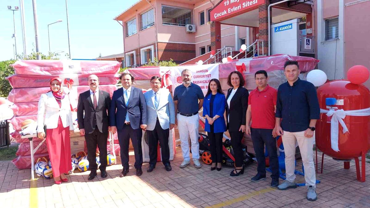 Samsun'da Çocuk Evlerine 500 Bin TL'lik Eşya Bağışı