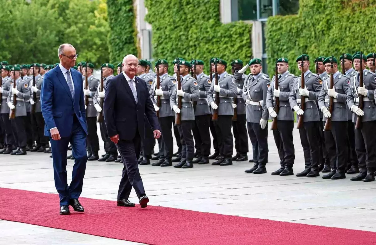 Almanya Başbakanı Merz'den İran'a Müzakere Çağrısı