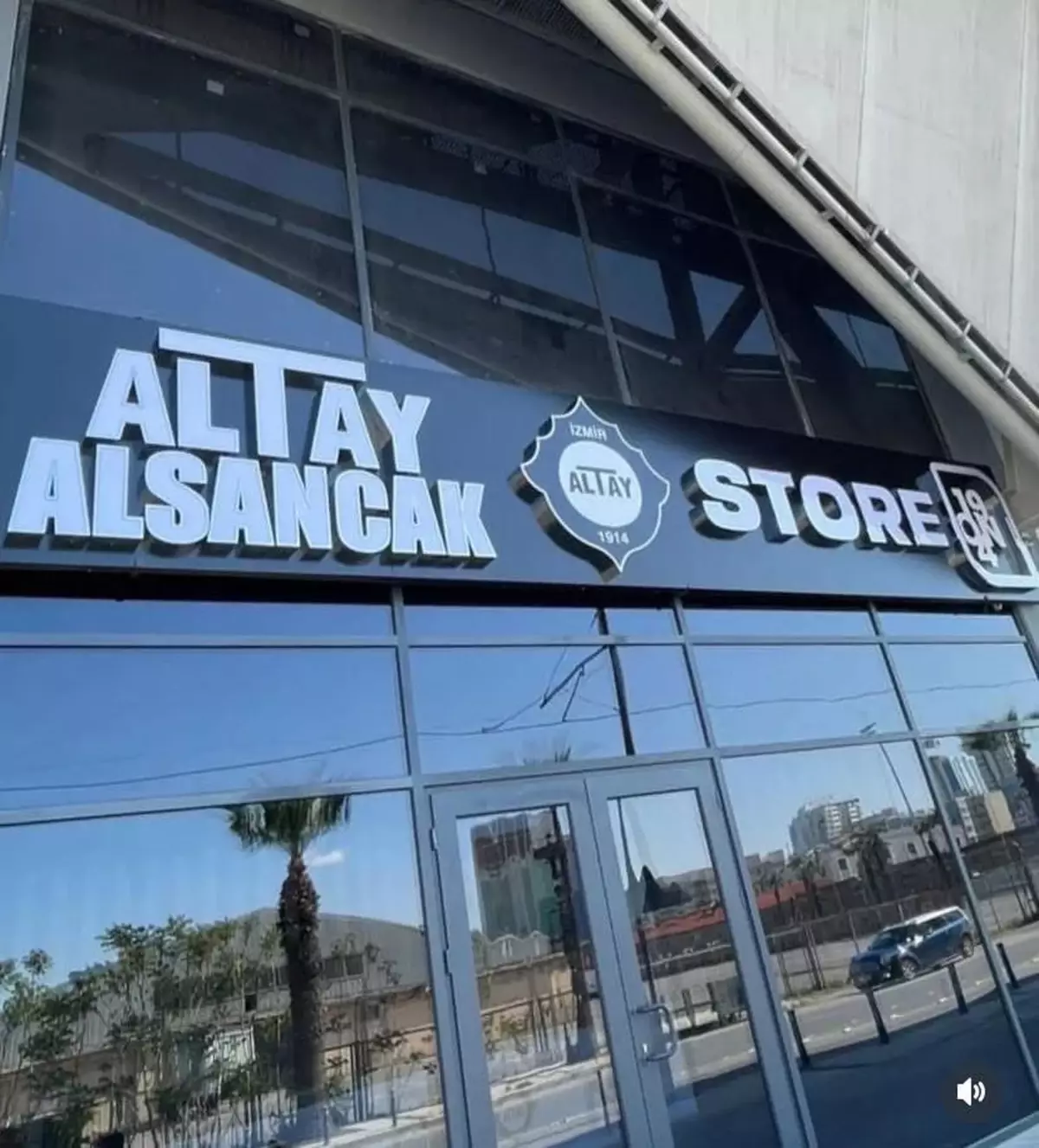 Altay Yönetimi Zorlu Süreçten Geçiyor: Mağaza Kapatma ve Oyuncu Ayrılıkları