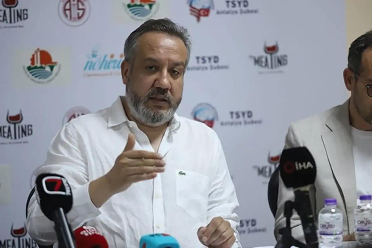 Antalyaspor'da Sinan Boztepe görevini bırakıyor