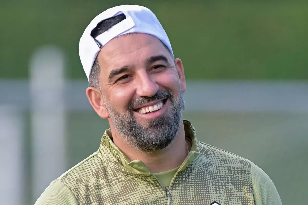 Arda Turan'dan İrfan Can Kahveci'ye kanca