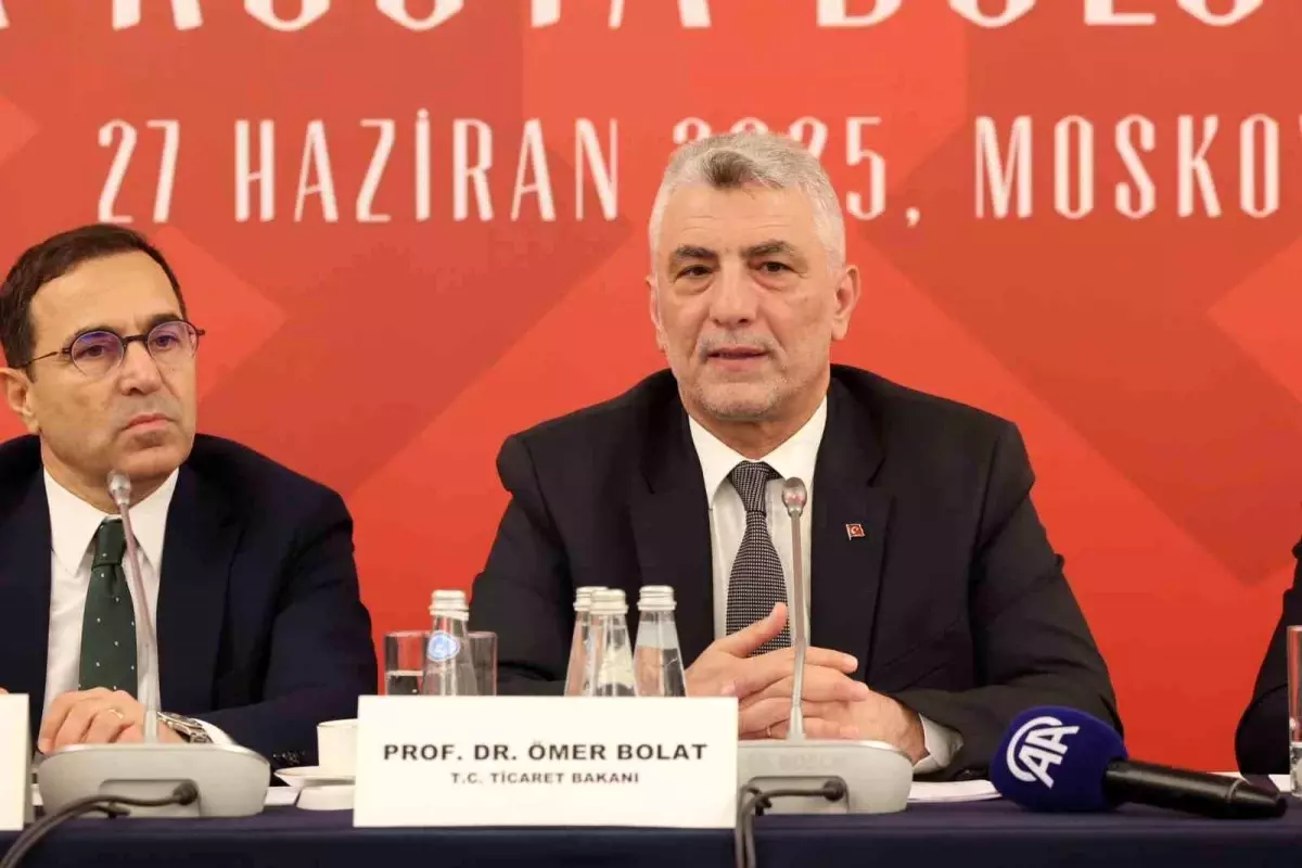 Ticaret Bakanı Ömer Bolat Rusya'da Türk İşadamlarıyla Buluştu