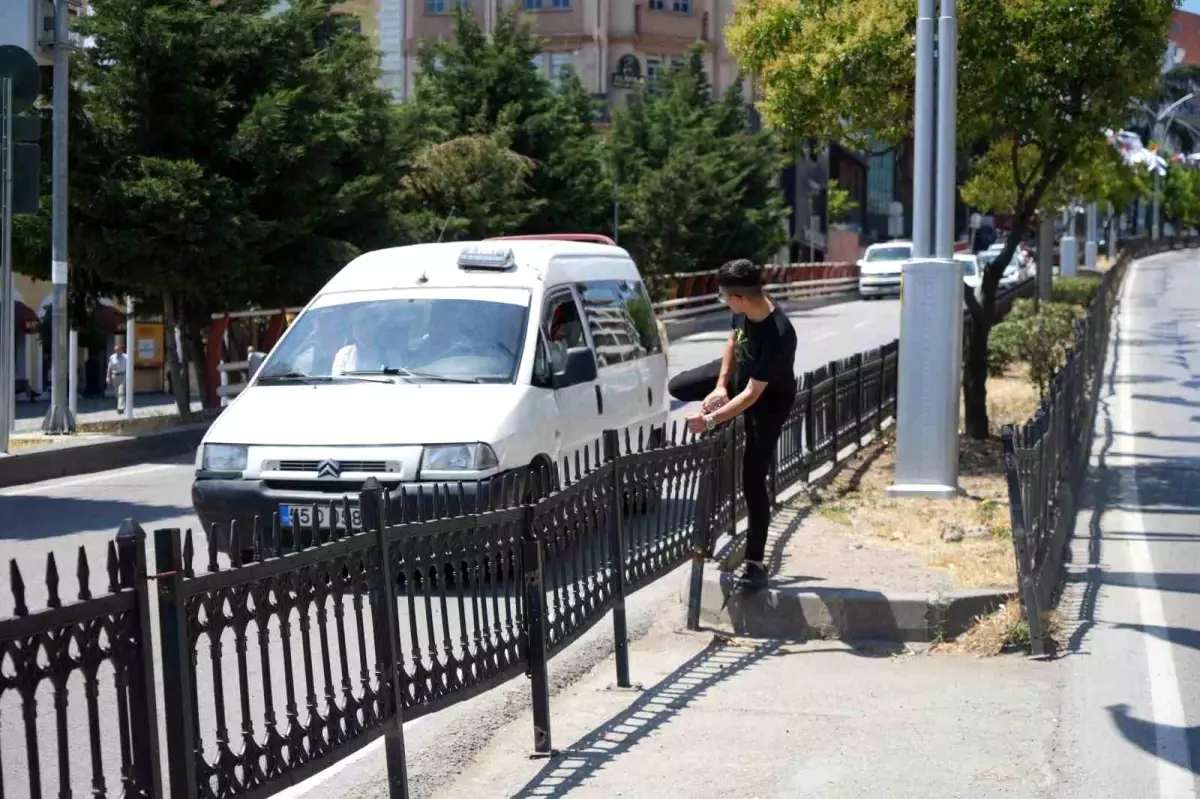 Samsun'da Yaya Geçitleri Ziyaret Edilmiyor: Bariyerler Yetersiz mi?
