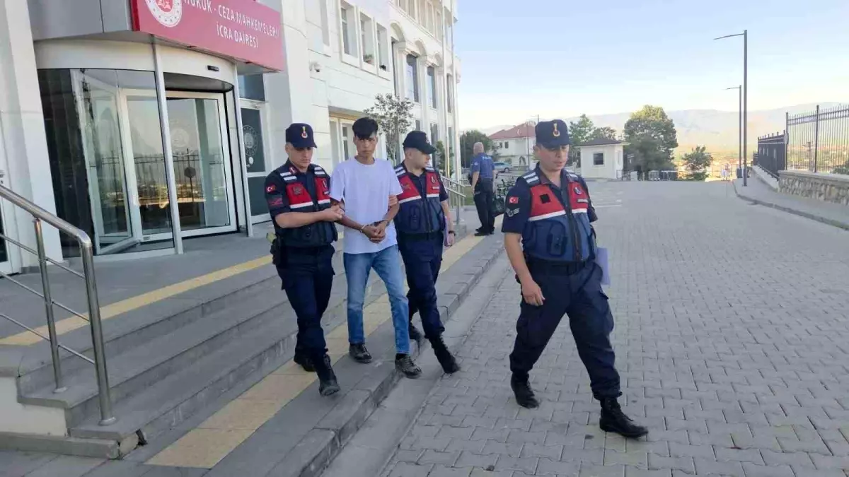 Bursa'da Bıçaklı Cinayet: Zanlı Tutuklandı