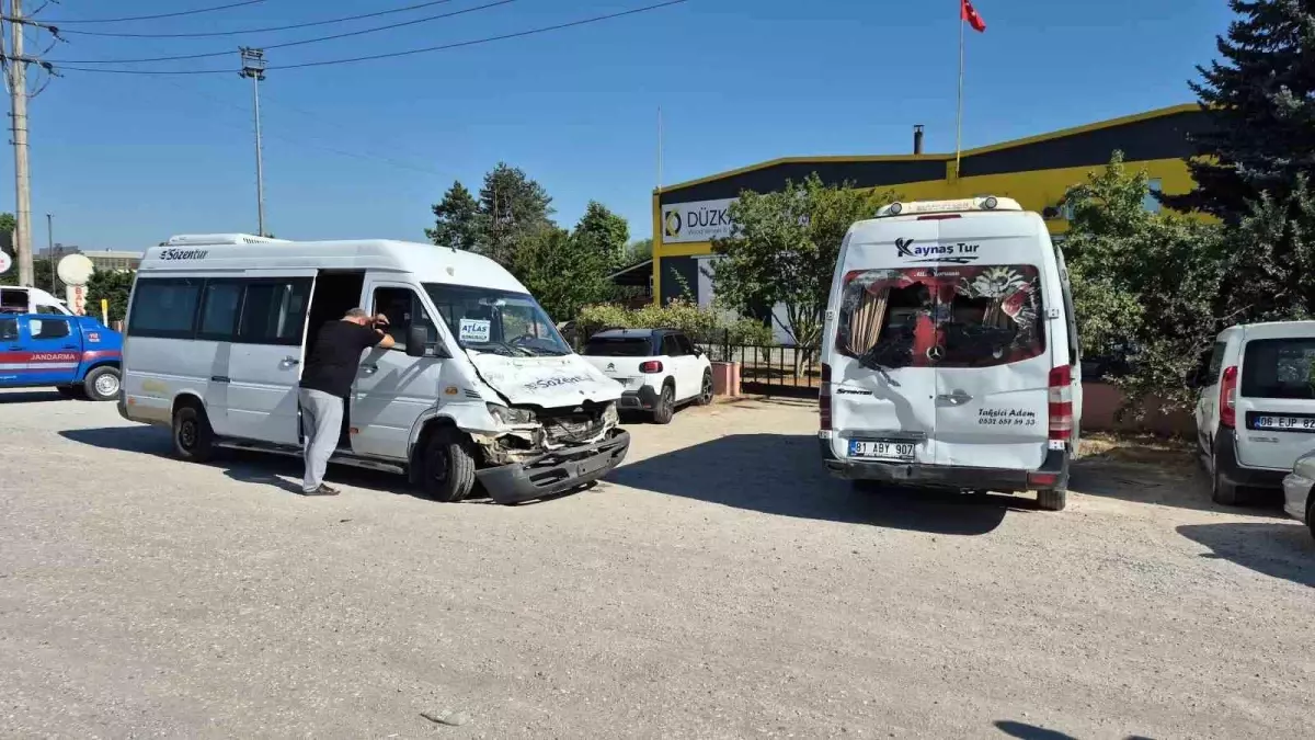 Düzce'de Trafik Kazası: 6 Yaralı