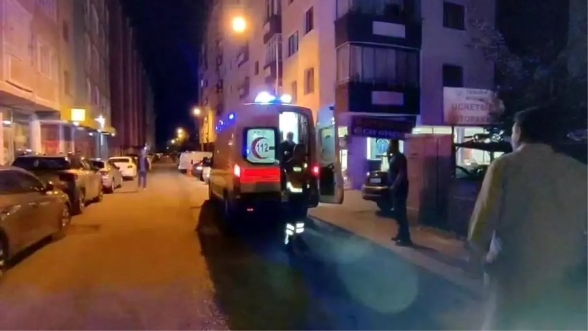 Erzurum'da Kavga: Bıçakla Yaralanan Bir Kişi Hastaneye Kaldırıldı