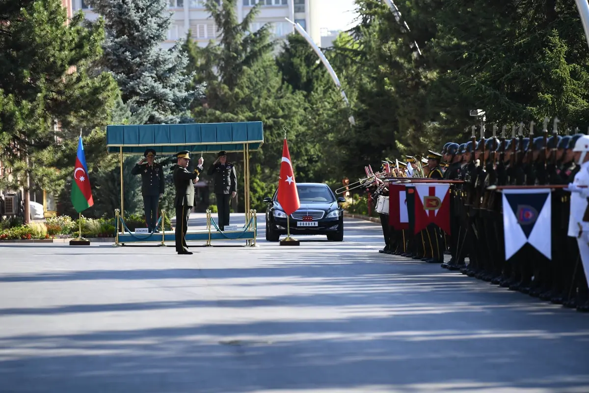 Azerbaycan Genelkurmay Başkanı Türkiye'ye Resmi Ziyarette Bulundu