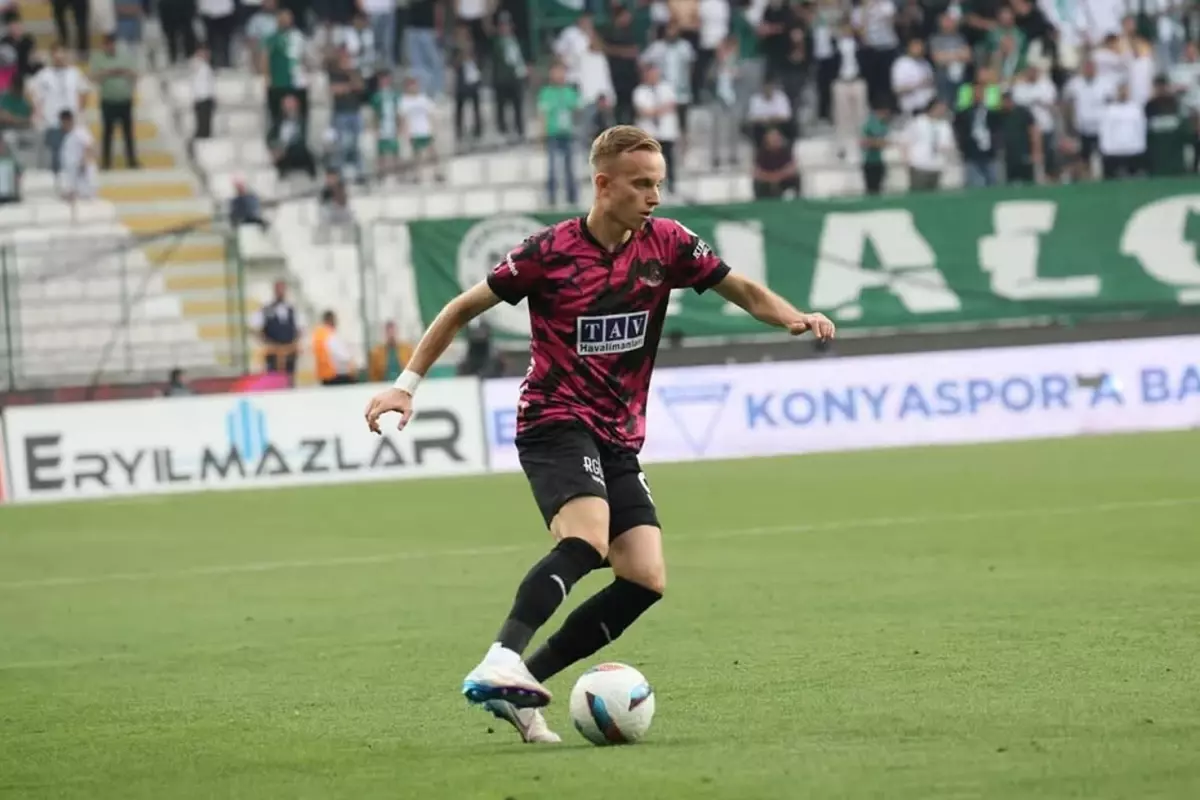 Hadergjonaj, İran'a transferini savaş nedeniyle iptal etti