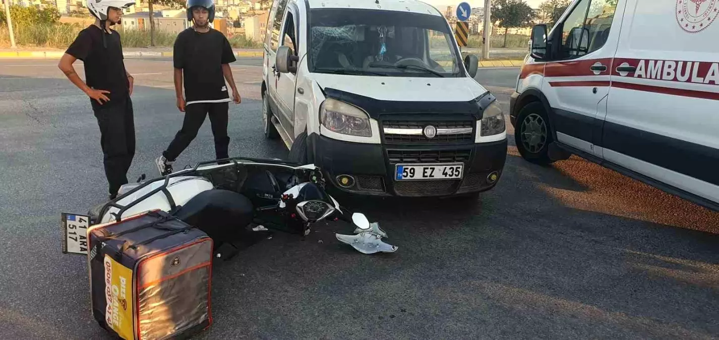 Kocaeli'de Motosiklet Kazası: Sürücü Ağır Yaralandı