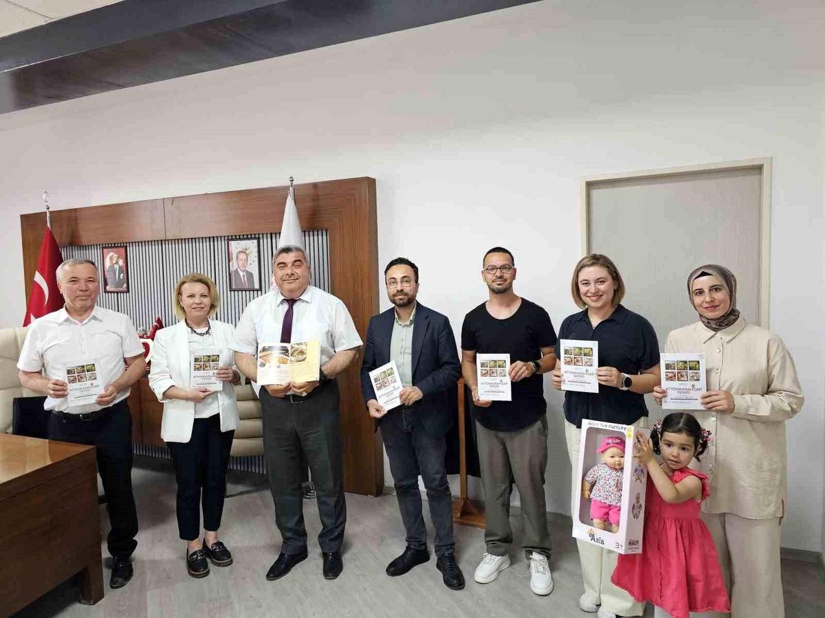 Yunus Emre Ortaokulu'ndan 'Şehrimiz Afyonkarahisar' Dergisi