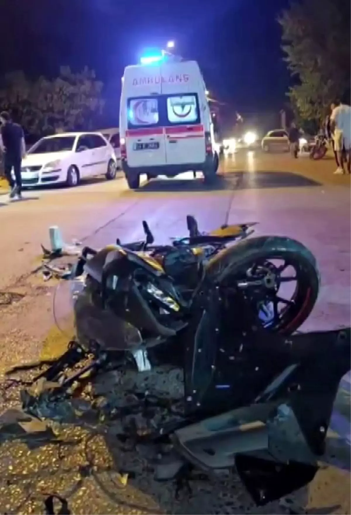 Sakarya'da Motosiklet ve Otomobil Çarpıştı: Sürücü Havaya Fırladı