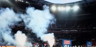 Paris Saint Germain, küme düşen Lyon'u kurtarıyor