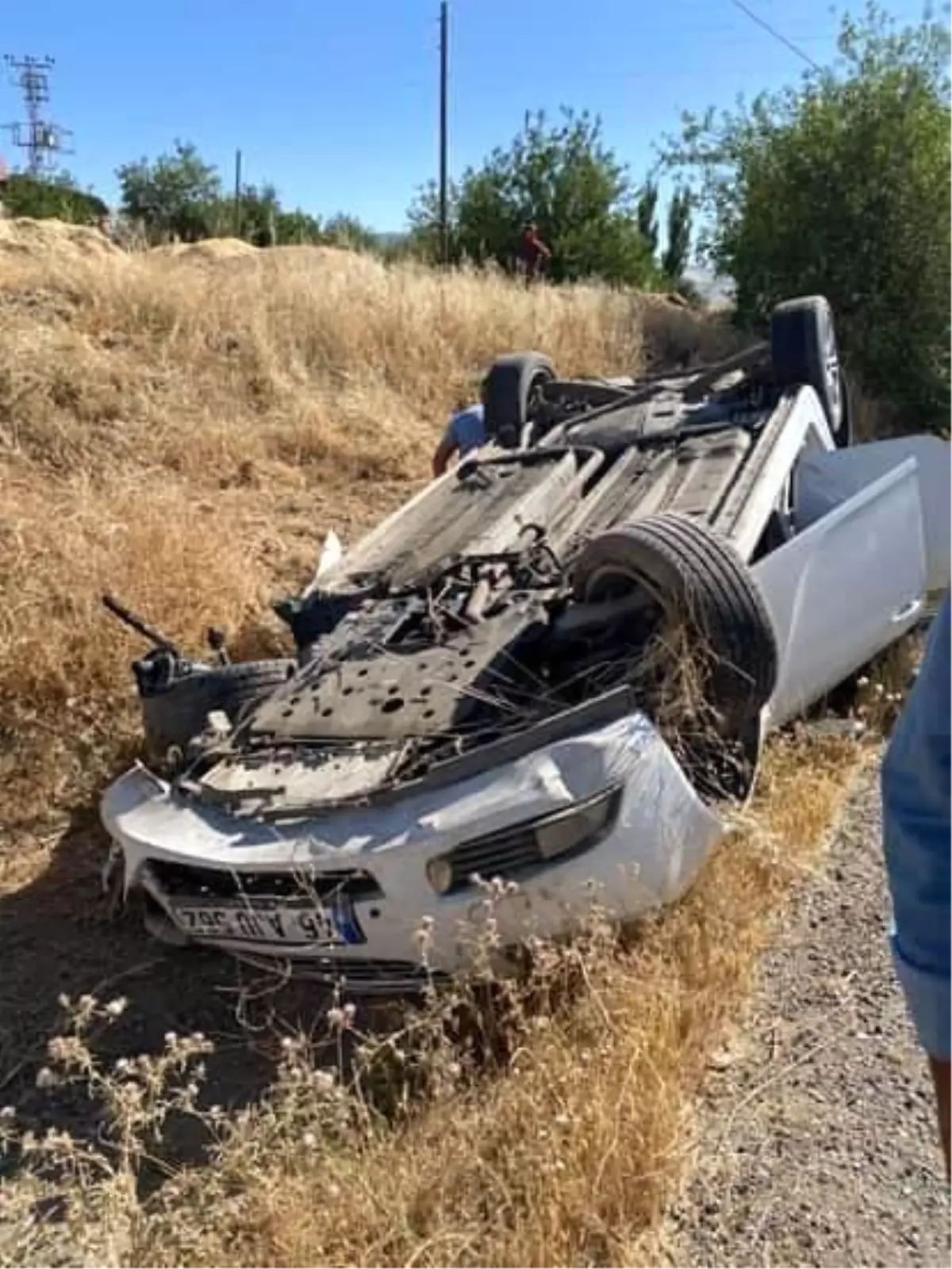 Diyarbakır'da Otomobil Takla Attı: 2 Yaralı