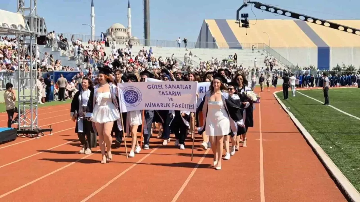 Tekirdağ Namık Kemal Üniversitesi Mezuniyet Töreni Coşkuyla Kutlandı