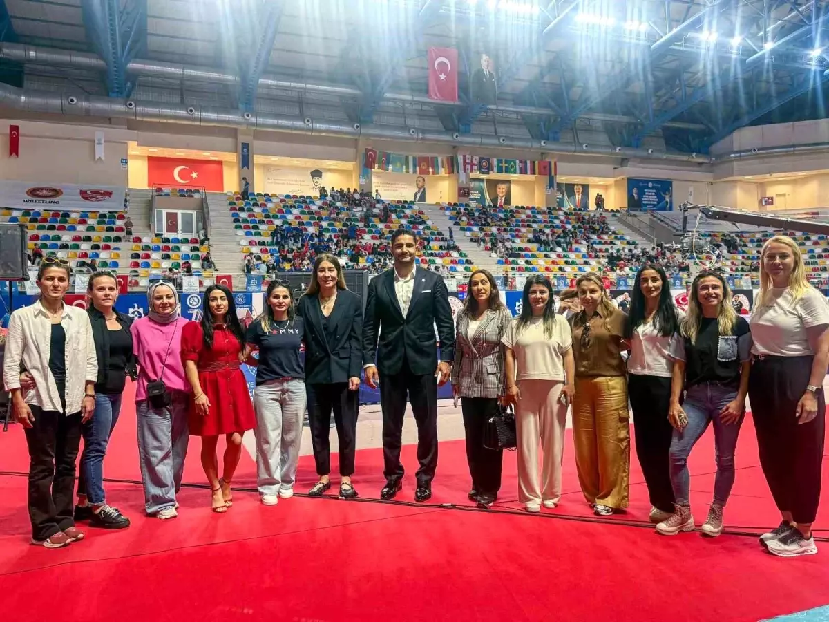 Kocaeli'de Uluslararası Güreş Turnuvası Sona Erdi
