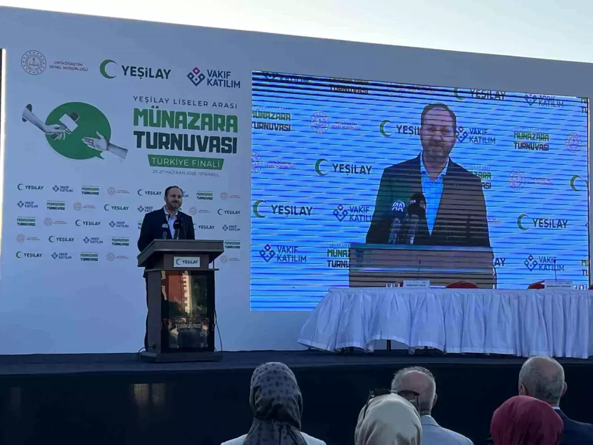 Yeşilay Liseler Arası Münazara Turnuvası'nın Türkiye Finali Gerçekleşti