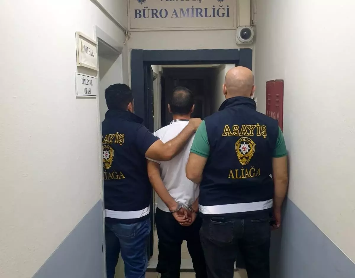 Dolandırıcılık Suçundan Aranan Cezaevi Firarisi İzmir'de Yakalandı