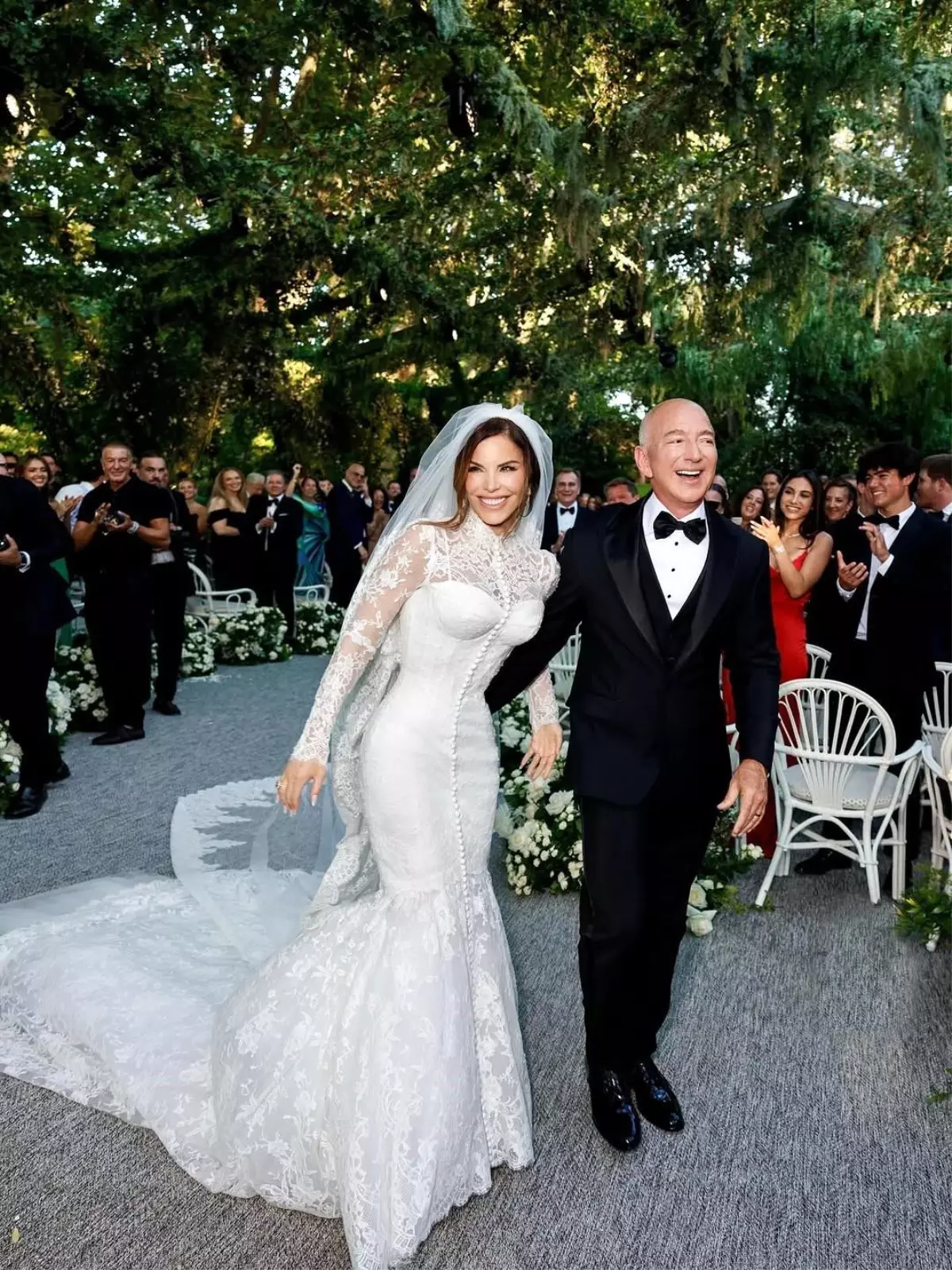 Jeff Bezos ve Lauren Sanchez, Venedik'te Görkemli Bir Düğünle Evlendi