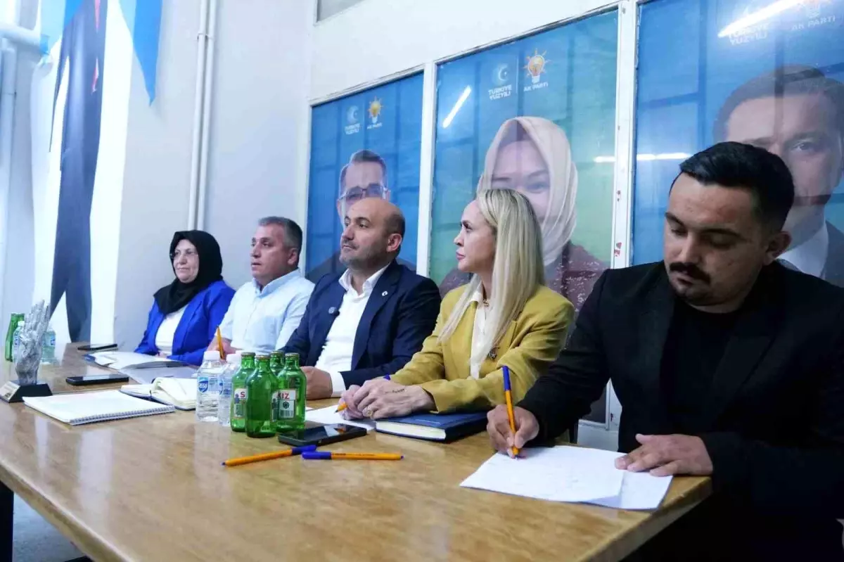 AK Parti Eskişehir Başkanı Albayrak, Beylikova'da Teşkilat Çalışmalarını Değerlendirdi