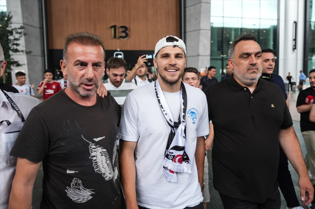 Beşiktaş'ın yeni transferi Jurasek, İstanbul'a geldi! İşte ilk sözleri