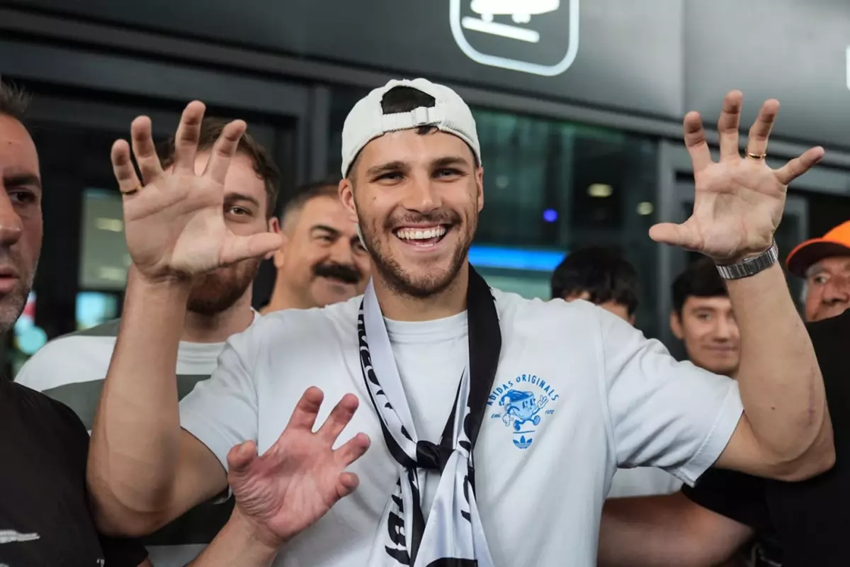 Beşiktaş'ın yeni transferi Jurasek, İstanbul'a geldi! İşte ilk sözleri