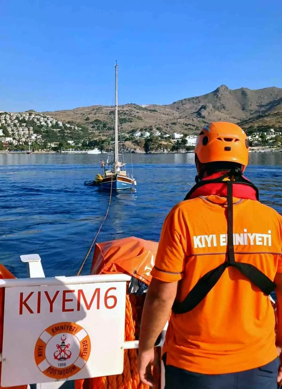 Bodrum'da Sürüklenen Tekne Kurtarıldı
