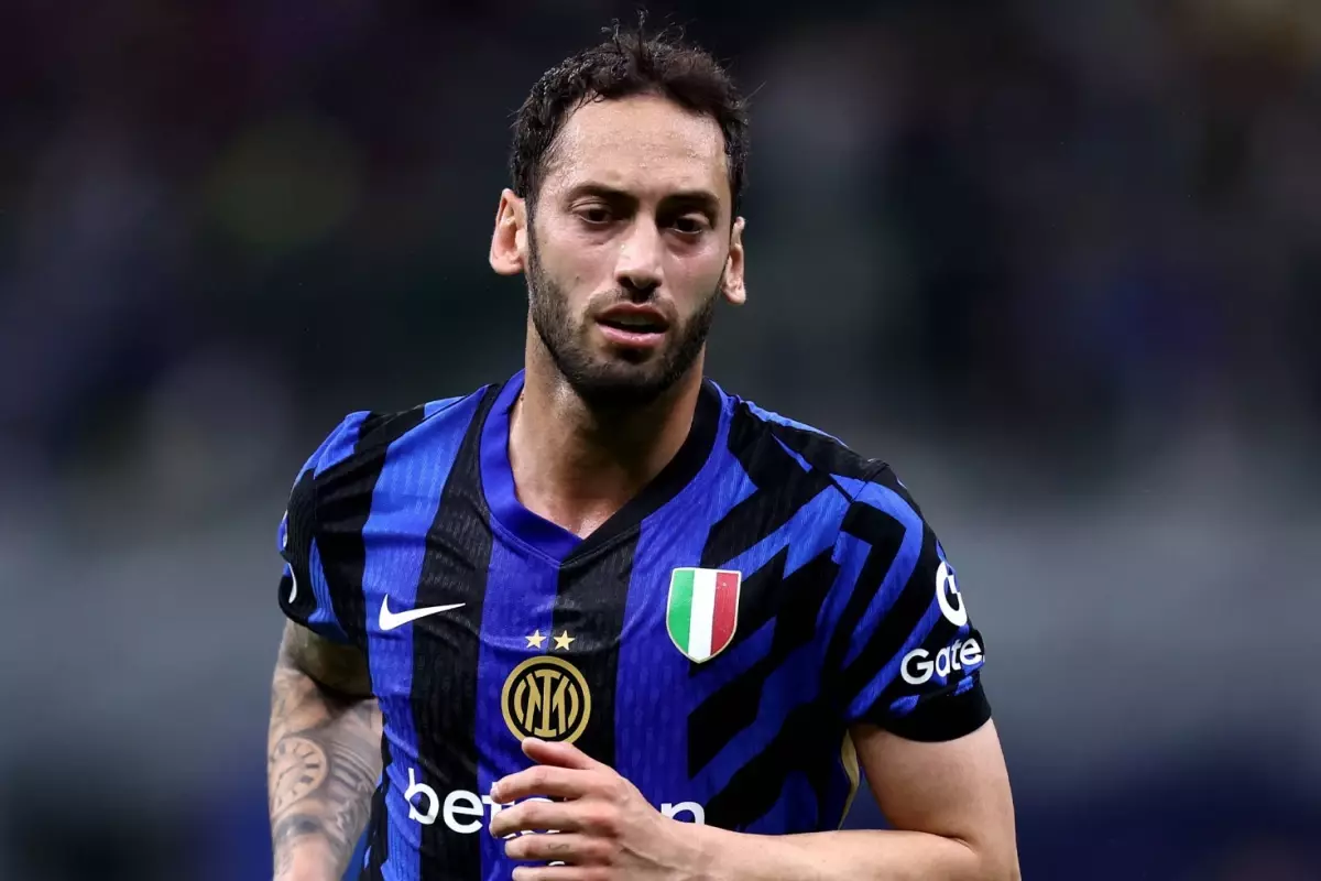 Hakan Çalhanoğlu'ndan Galatasaray cevabı