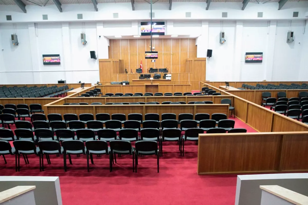 Kartalkaya yangın faciası davası için spor salonu, 700 kişilik duruşma salonuna dönüştürüldü