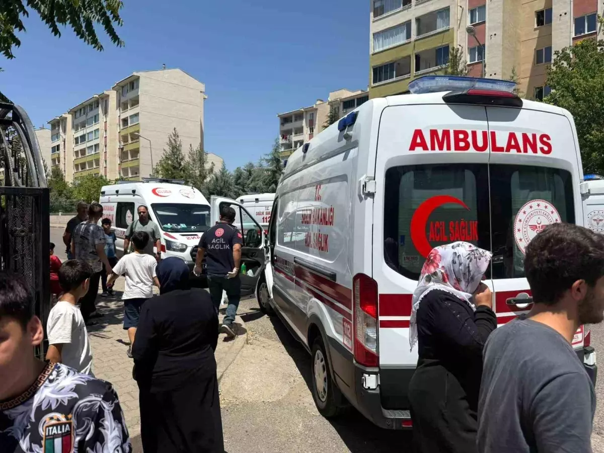 Diyarbakır'da Klima Yangını: 4 Kişi Dumandan Etkilendi