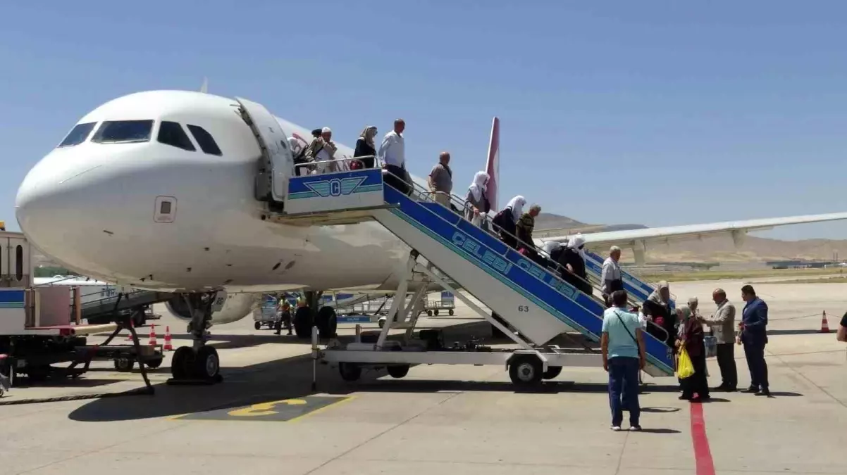 Malatya'dan Kutsal Topraklara Dönüş Başladı