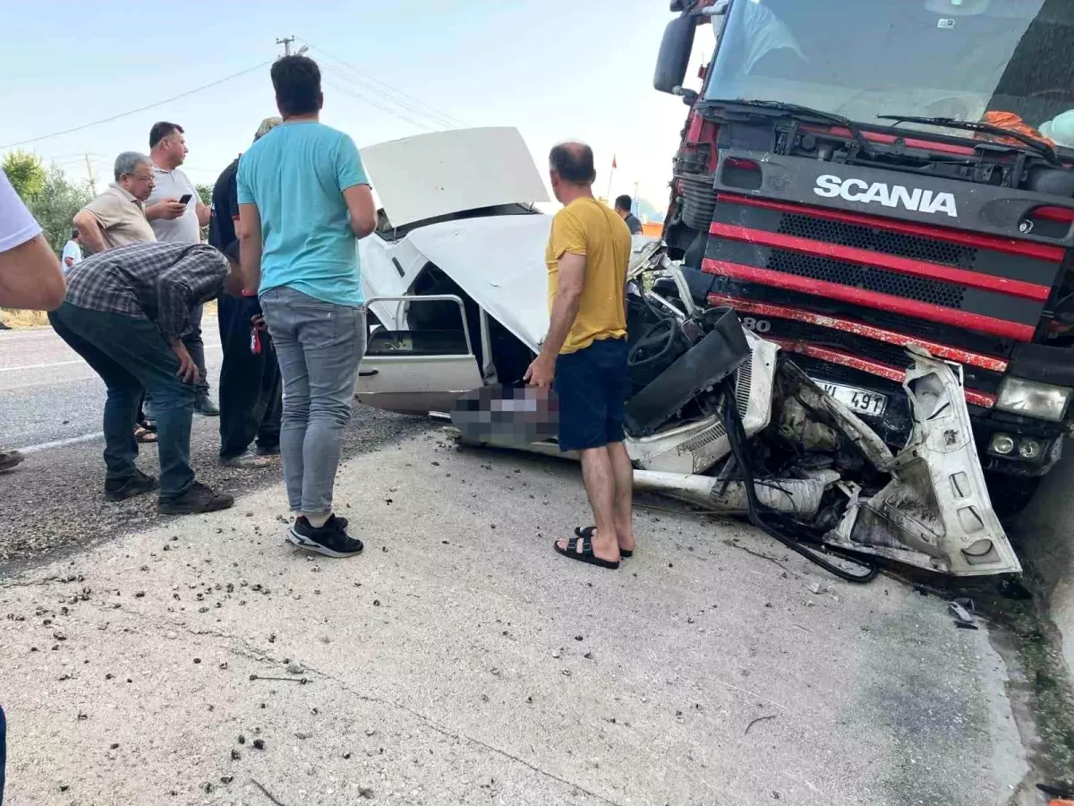 Kadirli'de Tır ile Otomobil Çarpıştı: 1 Ölü