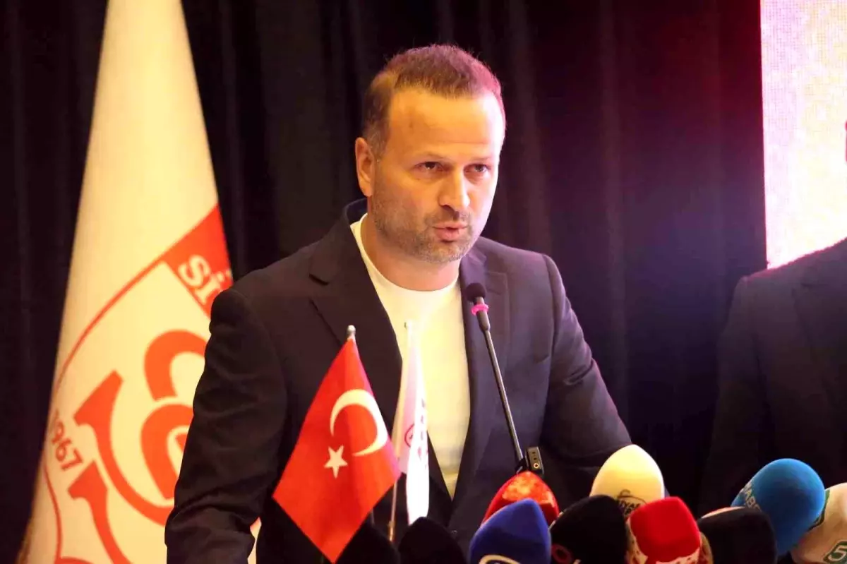 Sivasspor, Osman Zeki Korkmaz'ı Teknik Direktör Olarak Atadı