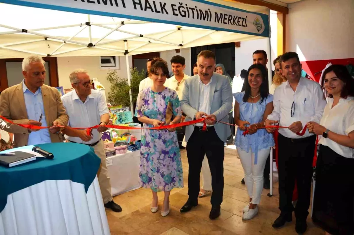Edremit Sosyal Dayanışma Merkezi'nde Mezuniyet Töreni Düzenlendi