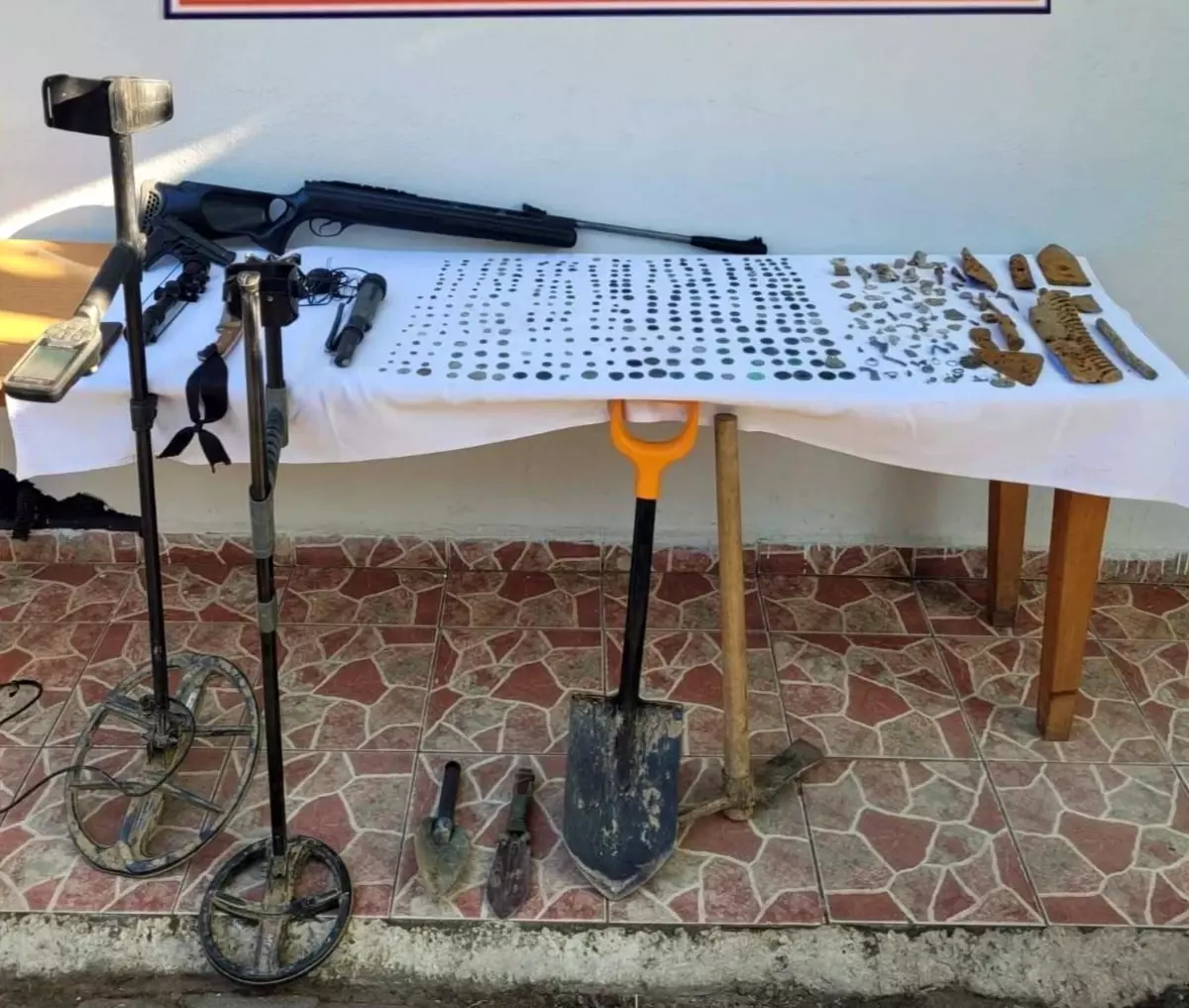 Tekirdağ'da Uyuşturucu ve Tarihi Eser Operasyonu: Şüpheli Tutuklandı