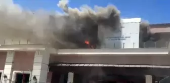 Üsküdar'da sosyal tesiste yangın
