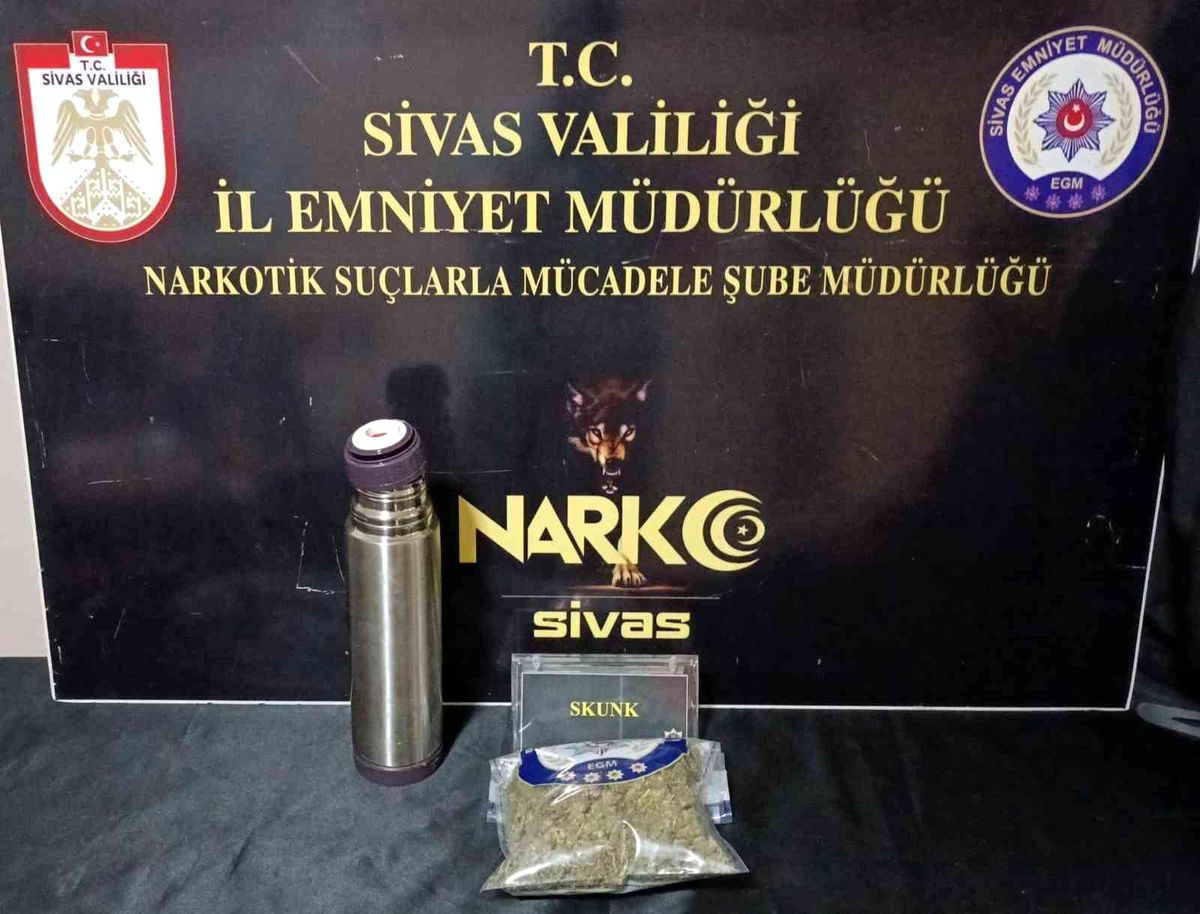 Sivas'ta Uyuşturucu Operasyonu: 1.5 Kilo Madde Ele Geçirildi