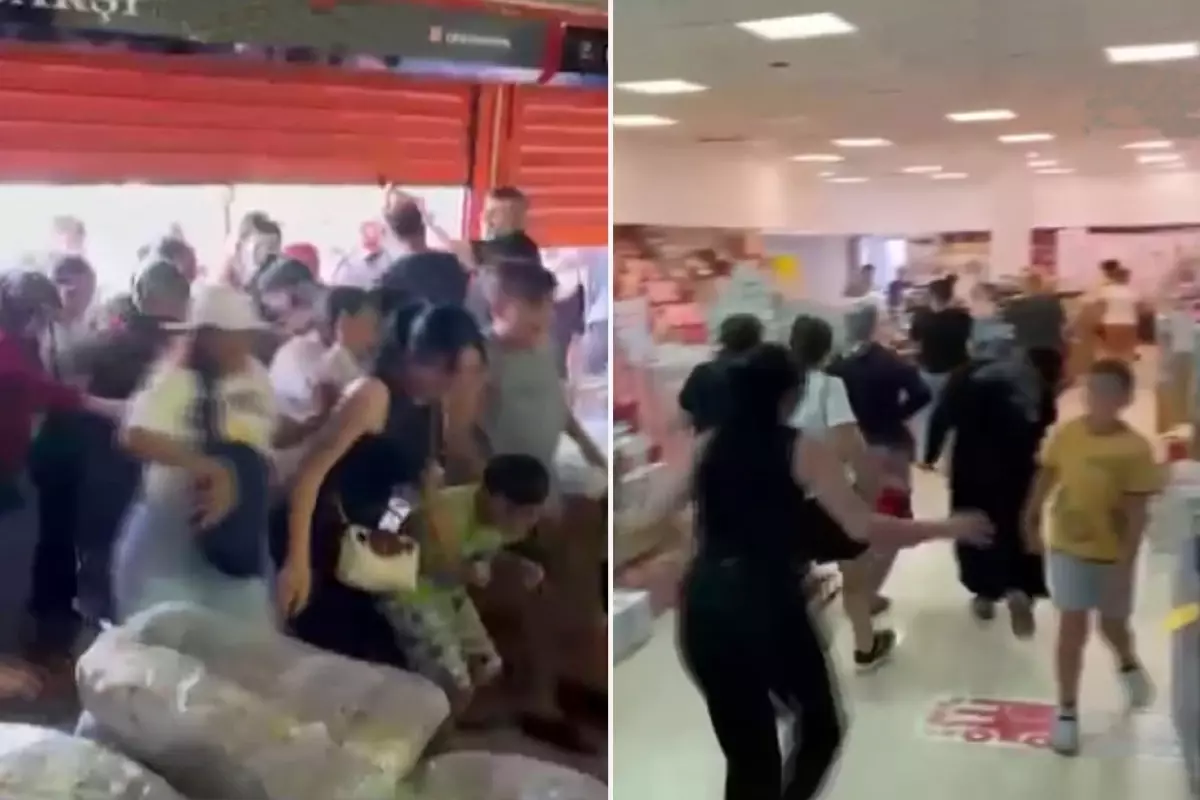 Züccaciye mağazasında indirimli ürün izdihamı