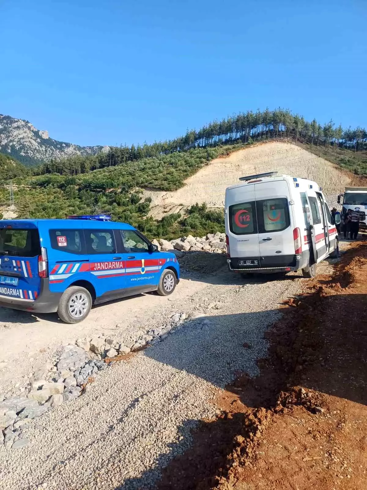 Adana'da Sulama Göleti Çalışmasında Toprak Kayması: 1 İşçi Hayatını Kaybetti