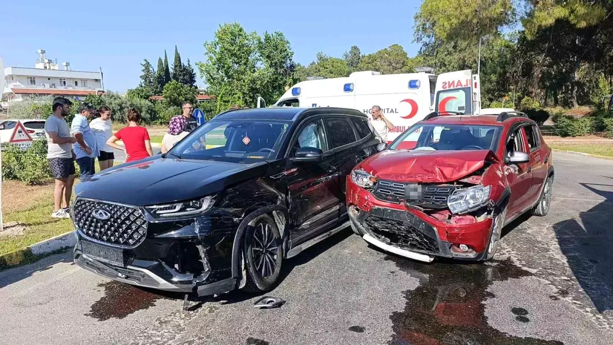 Manavgat'ta Trafik Kazası: 7 Yaralı
