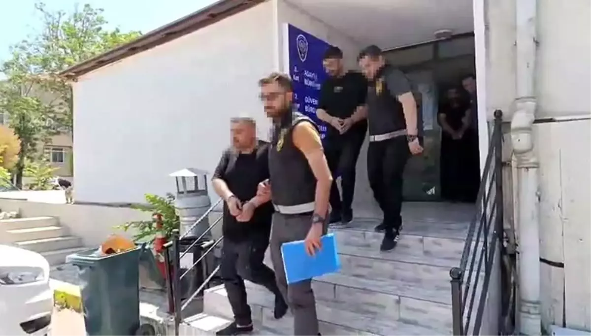 Avcılar'da Silahlı Kavga: 2 Yaralı, 3 Şüpheli Gözaltında