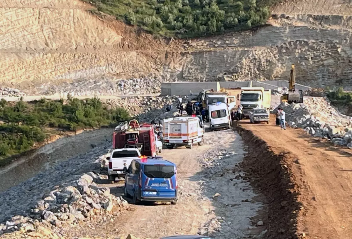 Feke'de İnşaat Göçüğünde Bir İşçi Hayatını Kaybetti