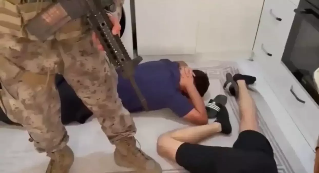 Diyarbakır Merkezli Dolandırıcılık Operasyonu: 18 Tutuklama