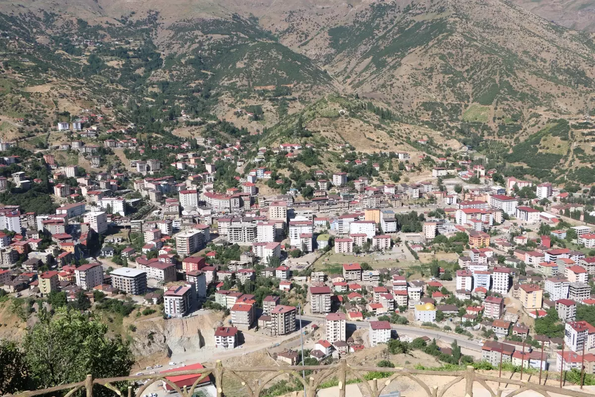 Şemdinli İlçe Jandarma Komutanlığı Binası Boşaltıldı, Yerine Gençlik Merkezi Yapılacak
