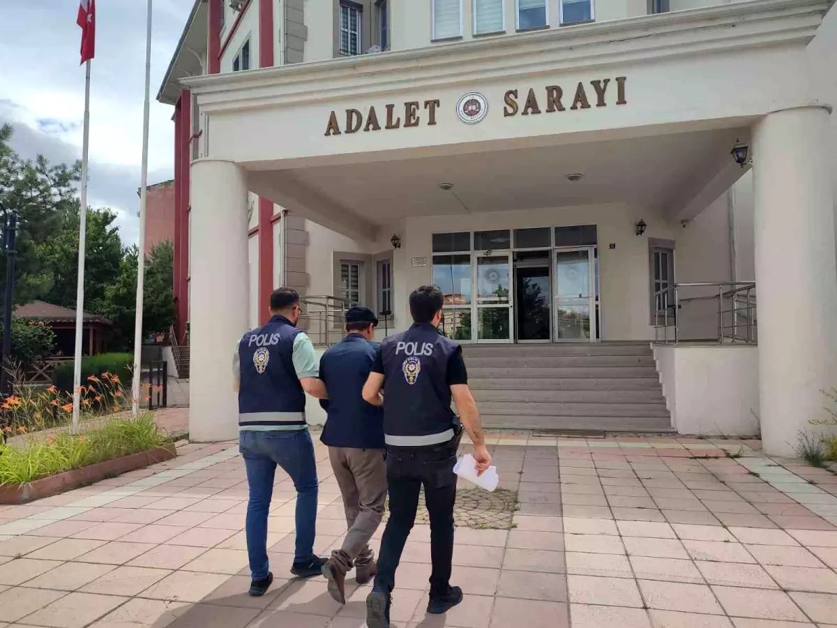 11 Yıl Hapis Cezasıyla Aranan Şahıs Taşköprü'de Yakalandı