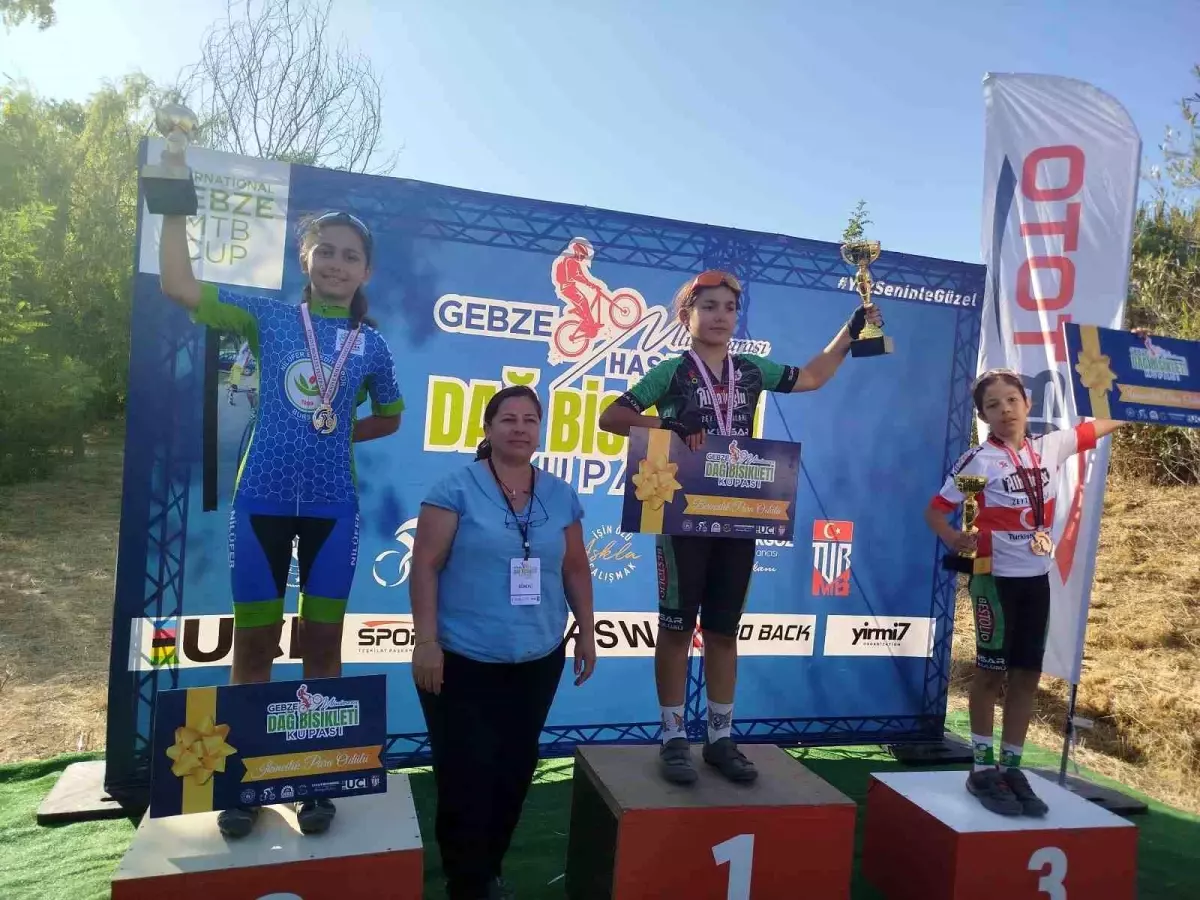 Akhisar Sporcuları Gebze MTB CUP'da Madalya Kazandı